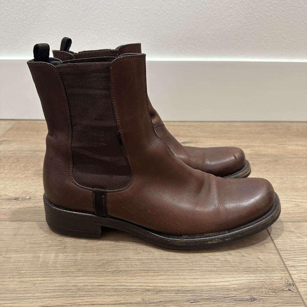 Women’s Prada brown leather made in Italy short Chelsea pull on boot size 38 - Picture 2 of 9